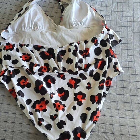 Rose gal Swimwear white,black,red leopard print halter back swimsuit with ruffle - Picture 5 of 6